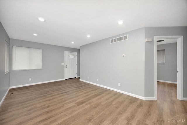 1282 Steffen Avenue, Lincoln Heights, OH 45215