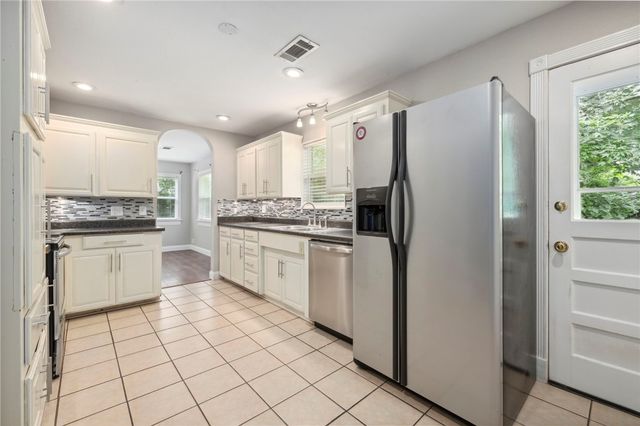 2312 W Holly Street, Fayetteville, AR 72703
