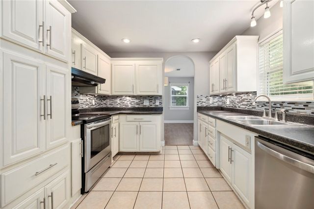 2312 W Holly Street, Fayetteville, AR 72703