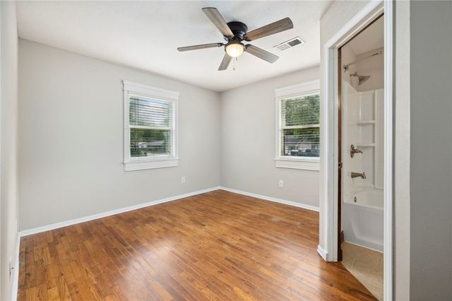 2312 W Holly Street, Fayetteville, AR 72703