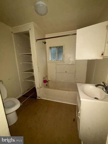 824 E PLUM ST, Vineland, NJ 08360