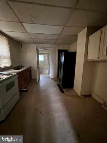 824 E PLUM ST, Vineland, NJ 08360