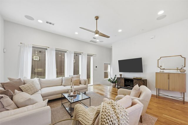 5711 Bryan Parkway 103, Dallas, TX 75206