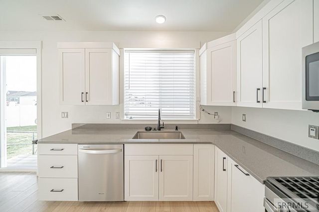 2954 Sydney, Idaho Falls, ID 83401