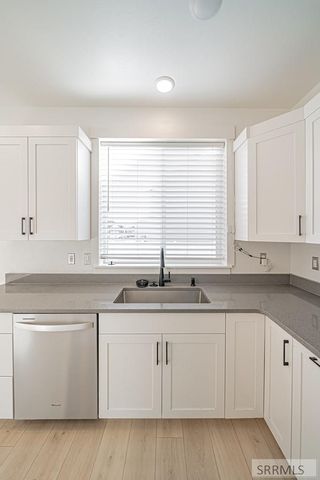 2954 Sydney, Idaho Falls, ID 83401