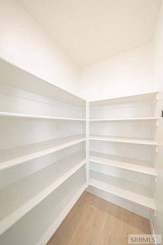 2954 Sydney, Idaho Falls, ID 83401