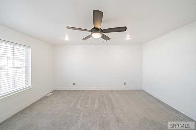 2954 Sydney, Idaho Falls, ID 83401