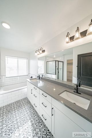 2954 Sydney, Idaho Falls, ID 83401