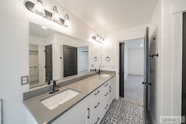 2954 Sydney, Idaho Falls, ID 83401