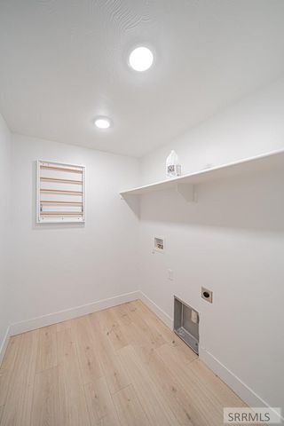 2954 Sydney, Idaho Falls, ID 83401