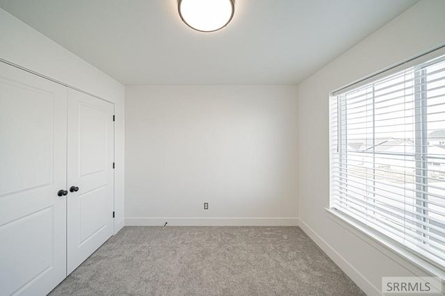 2954 Sydney, Idaho Falls, ID 83401