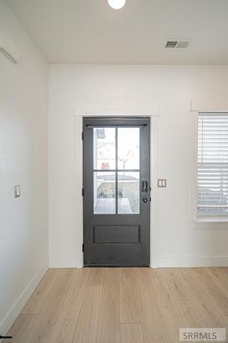 2954 Sydney, Idaho Falls, ID 83401