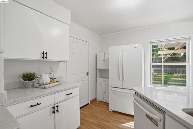 1029 Esther Dr, Pleasant Hill, CA 94523