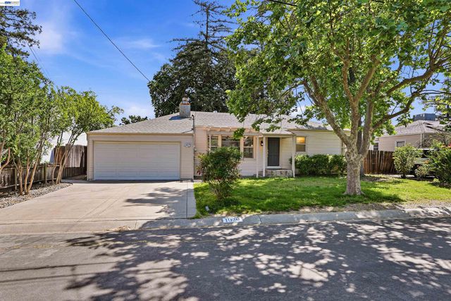 1029 Esther Dr, Pleasant Hill, CA 94523