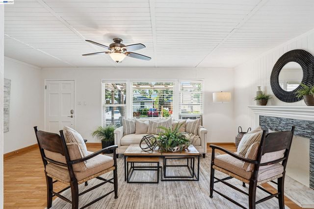 1029 Esther Dr, Pleasant Hill, CA 94523