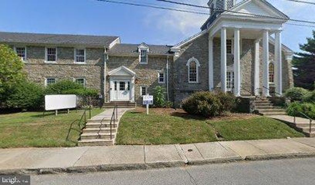 50 E PLUMSTEAD AVE, Lansdowne, PA 19050 — exterior