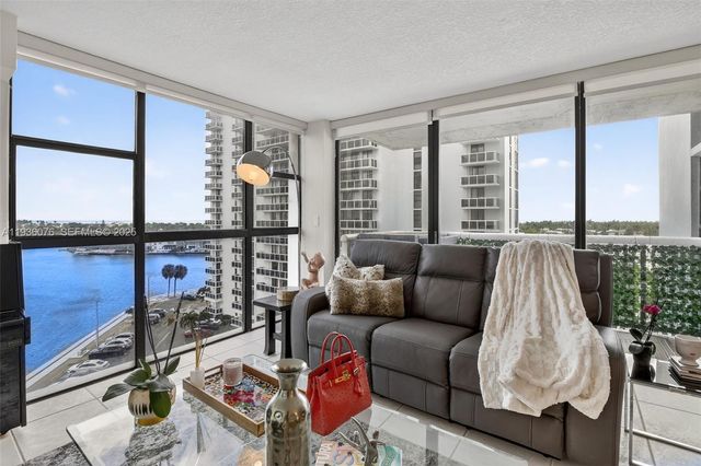 20505 E Country Club Dr 833, Aventura, FL 33180