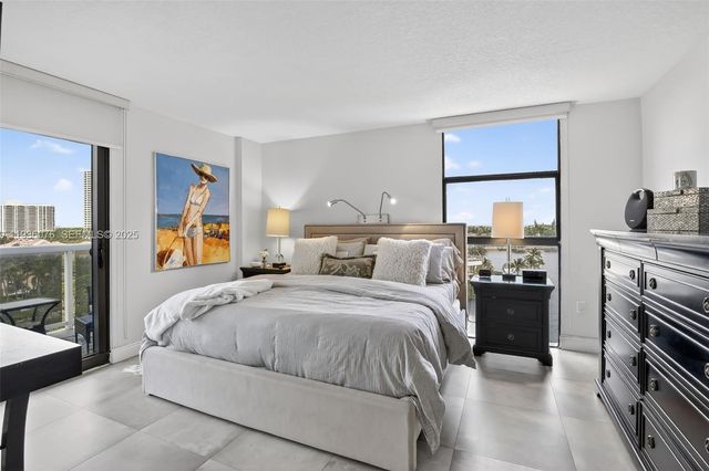 20505 E Country Club Dr 833, Aventura, FL 33180