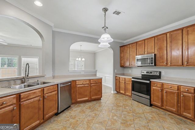 211 Meadow Run, Carrollton, GA 30116