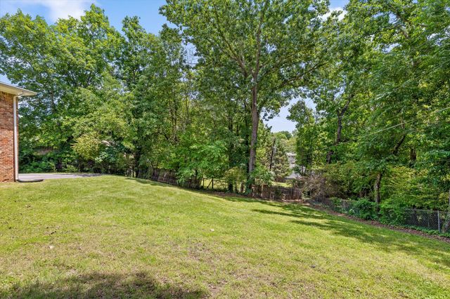 8611 Clearwood Road, Chattanooga, TN 37421