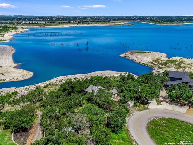 853 GLENN DR, Canyon Lake, TX 78133