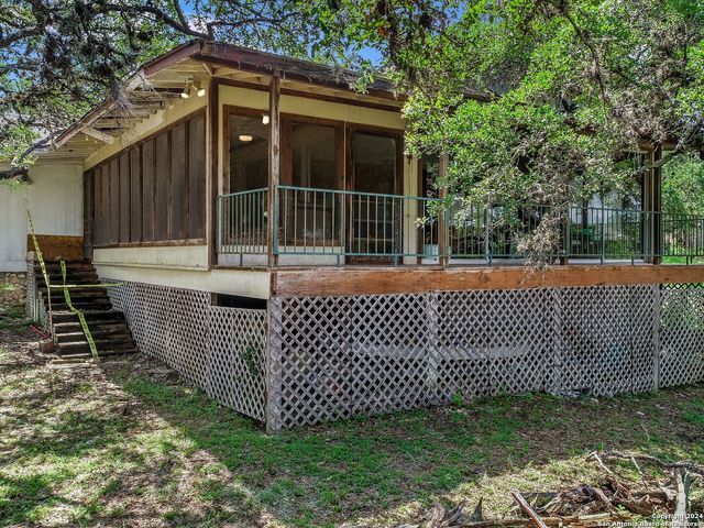 853 GLENN DR, Canyon Lake, TX 78133