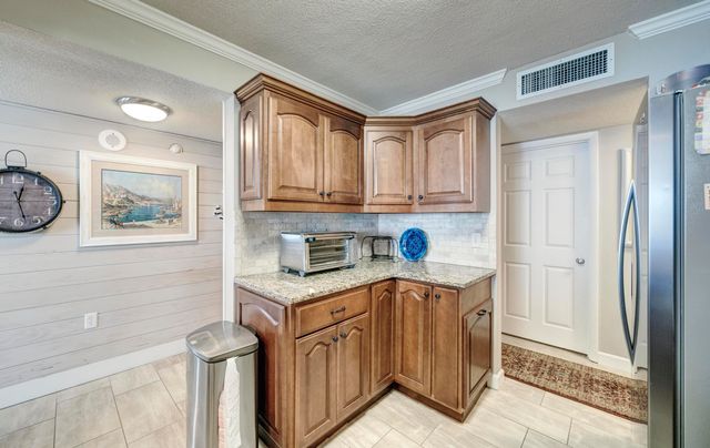 7205 Thomas Drive E706, Panama City Beach, FL 32408