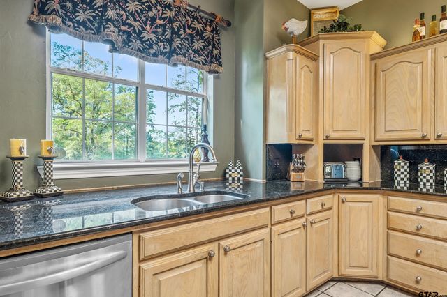 18050 Deer Trail, Flint, TX 75762