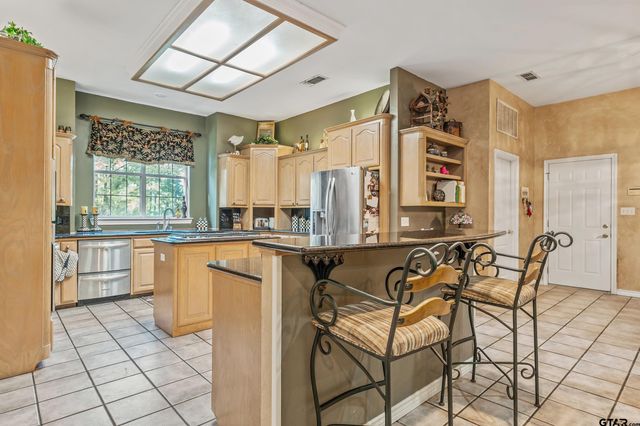 18050 Deer Trail, Flint, TX 75762