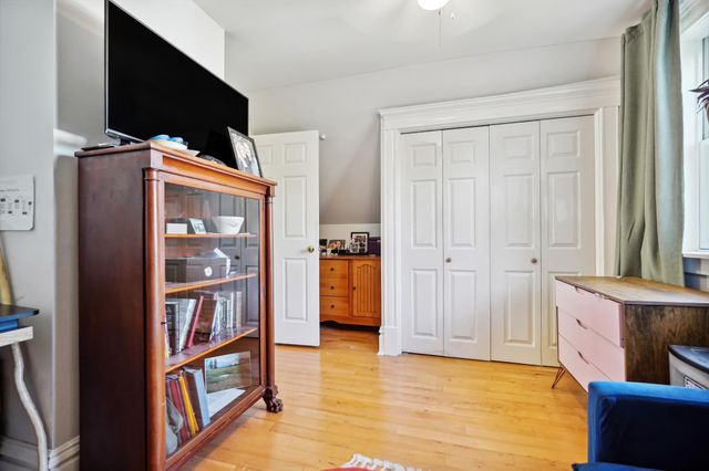 1618 6th Street NE, Minneapolis, MN 55413