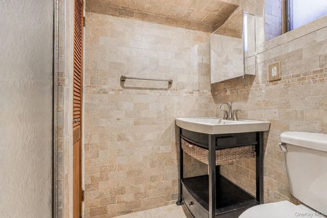 8886 16th Avenue, Brooklyn, NY 11214