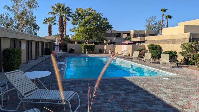 425 Bradshaw Lane 63, Palm Springs, CA 92262