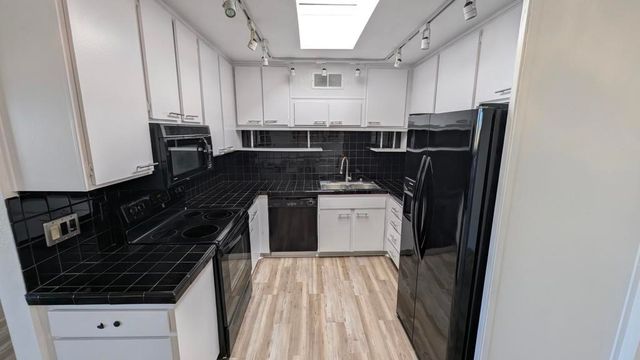 425 Bradshaw Lane 63, Palm Springs, CA 92262