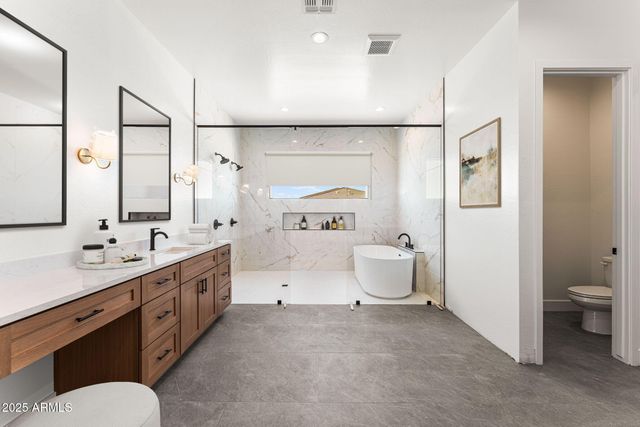 1933 E Long Rifle Road, Phoenix, AZ 85086