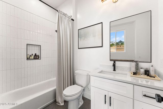 1933 E Long Rifle Road, Phoenix, AZ 85086