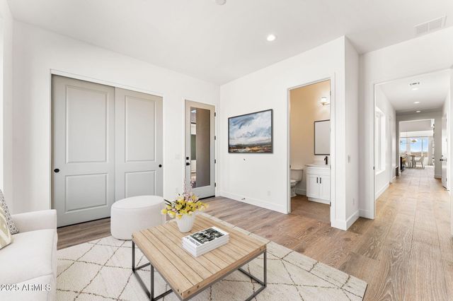 1933 E Long Rifle Road, Phoenix, AZ 85086