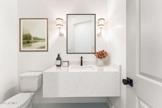 1933 E Long Rifle Road, Phoenix, AZ 85086