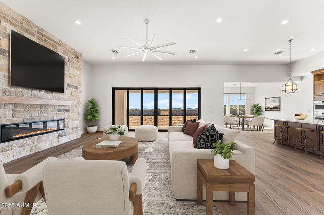 1933 E Long Rifle Road, Phoenix, AZ 85086