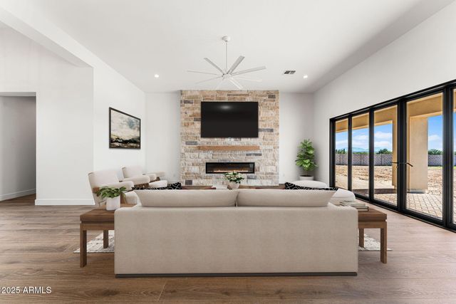 1933 E Long Rifle Road, Phoenix, AZ 85086