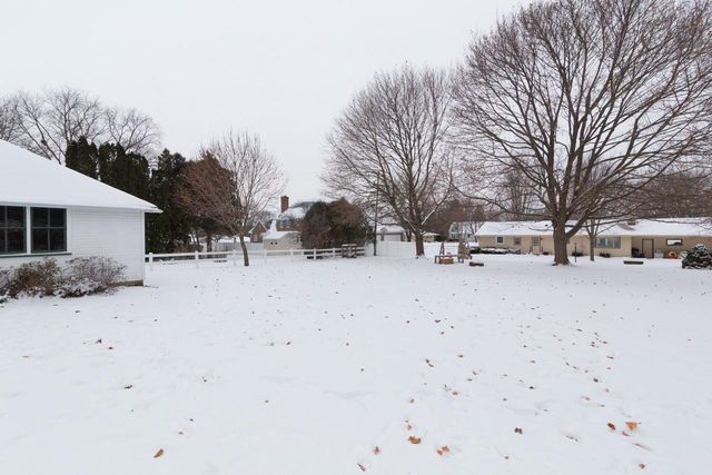 318 Forest AVENUE, Kewaskum, WI 53040