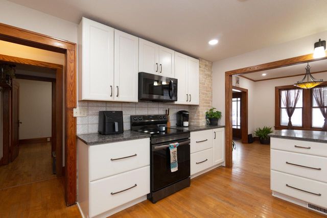 318 Forest AVENUE, Kewaskum, WI 53040