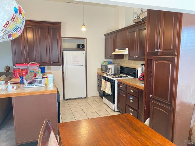 565 E Wigeon Way, Suisun City, CA 94585