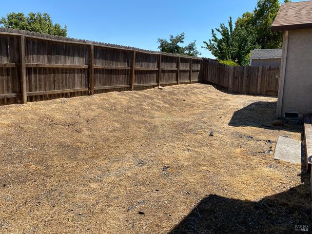 565 E Wigeon Way, Suisun City, CA 94585