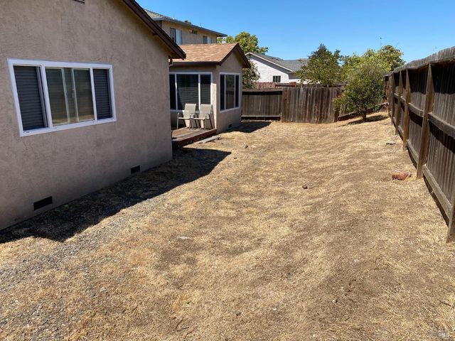 565 E Wigeon Way, Suisun City, CA 94585