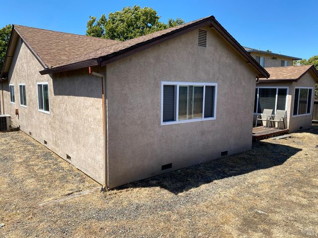 565 E Wigeon Way, Suisun City, CA 94585