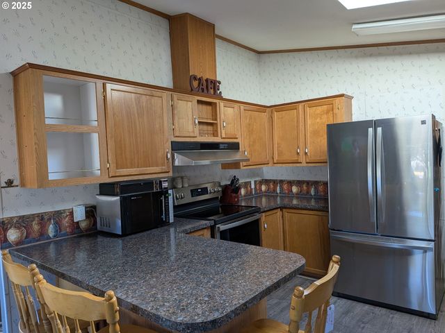 100 RIVER BEND Rd 118, Reedsport, OR 97467