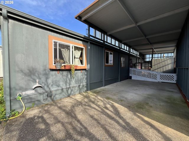 100 RIVER BEND Rd 118, Reedsport, OR 97467