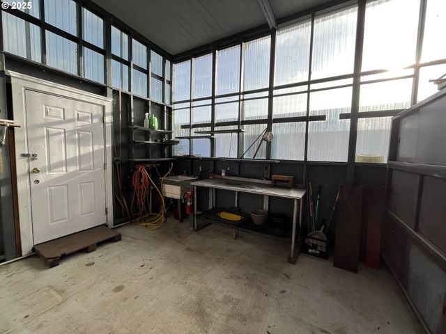 100 RIVER BEND Rd 118, Reedsport, OR 97467