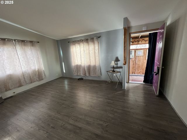 100 RIVER BEND Rd 118, Reedsport, OR 97467