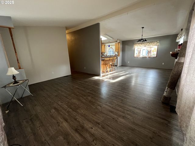 100 RIVER BEND Rd 118, Reedsport, OR 97467